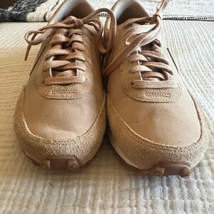 Nike Tan Sneakers